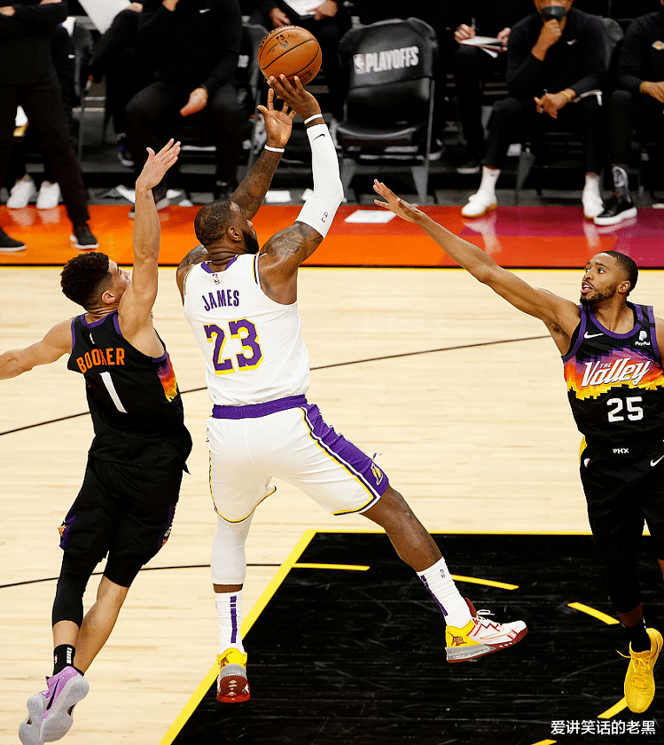 包含转折点菲尼克斯太阳远射贴柱；欧超杯赛前攻防权衡；引发热议；球探报告显示潜力的词条